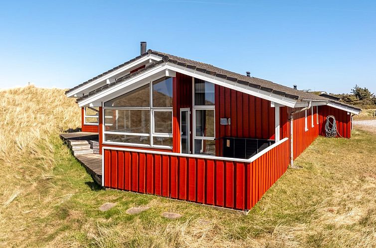 Vakantiehuis "Ludviga" - 400m from the sea