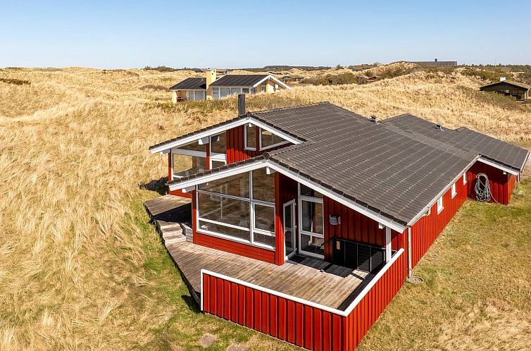 Vakantiehuis "Ludviga" - 400m from the sea