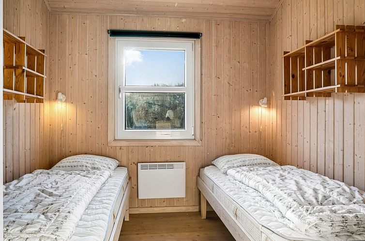 Vakantiehuis "Ludviga" - 400m from the sea