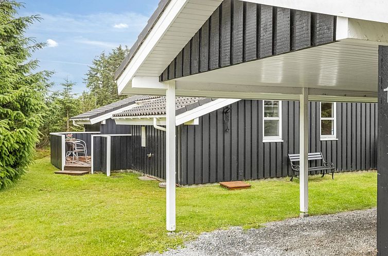 Vakantiehuis "Anouk" - 2km from the sea