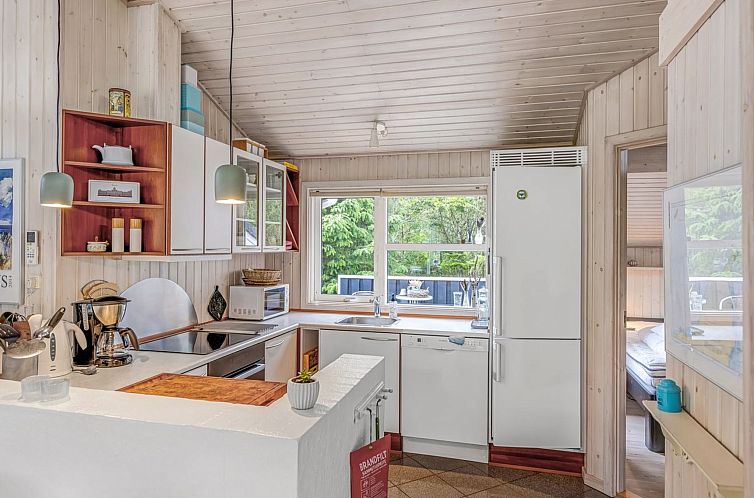 Vakantiehuis "Anouk" - 2km from the sea