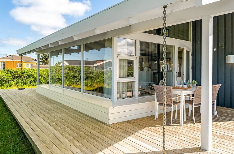 Vakantiehuis "Sigrid" - 400m from the sea