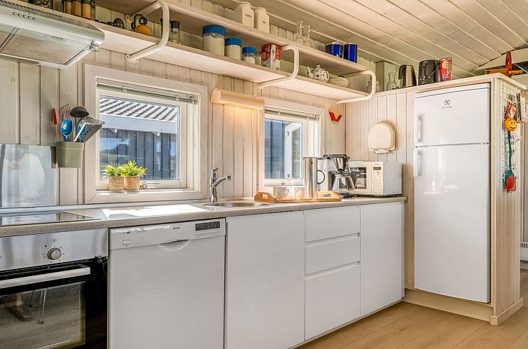 Vakantiehuis "Sigrid" - 400m from the sea
