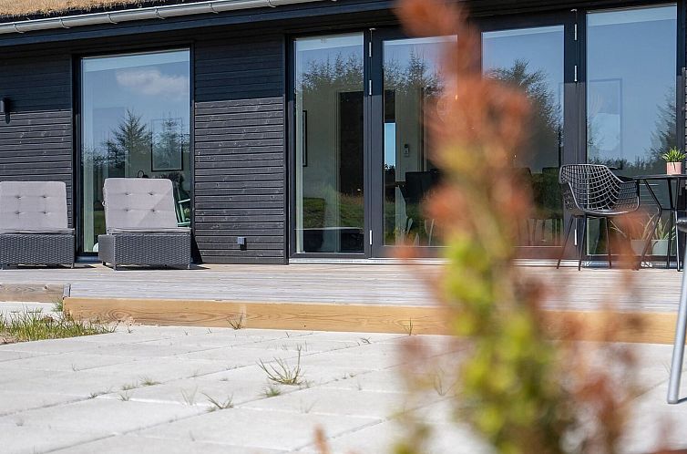 Vakantiehuis "Fredrika" - 1.5km from the sea