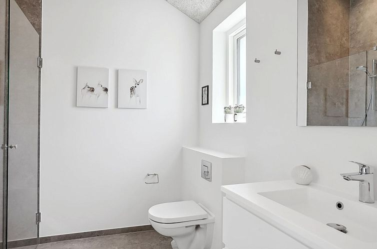 Vakantiehuis "Fredrika" - 1.5km from the sea
