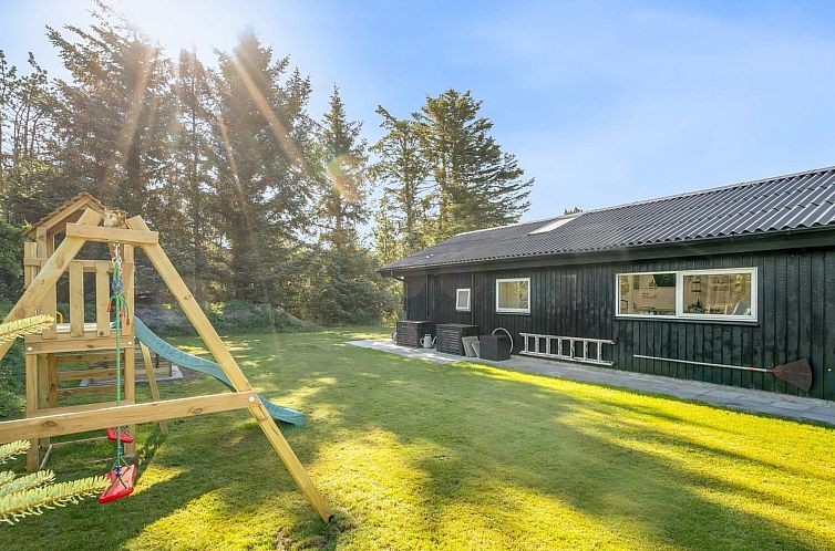 Vakantiehuis "Ema" - 1.9km from the sea