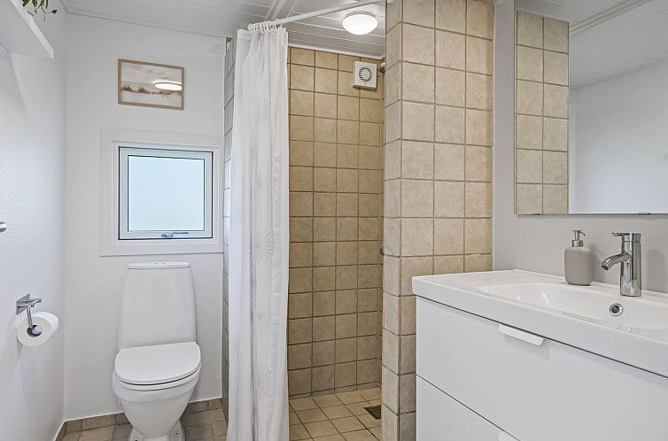 Vakantiehuis "Ema" - 1.9km from the sea