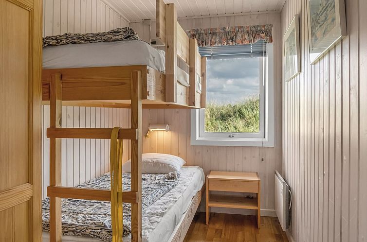 Vakantiehuis "Myrna" - 250m from the sea