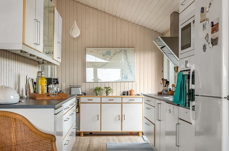 Vakantiehuis "Myrna" - 250m from the sea