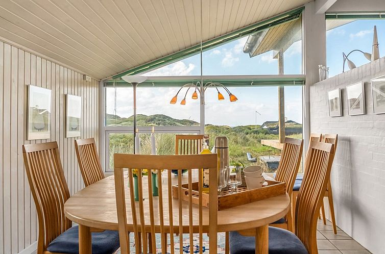 Vakantiehuis "Myrna" - 250m from the sea