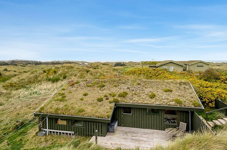 Vakantiehuis "Hunved" - 500m from the sea