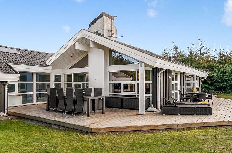 Vakantiehuis "Mechthild" - 2.7km from the sea