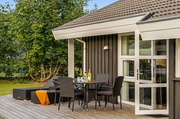 Vakantiehuis "Mechthild" - 2.7km from the sea