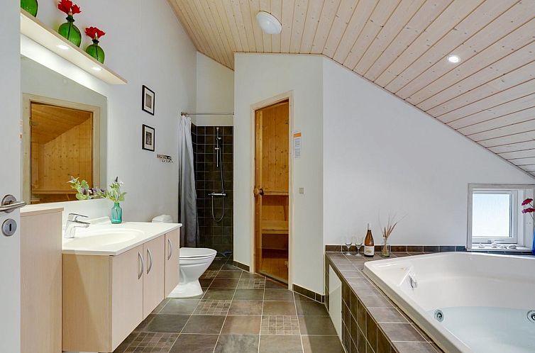 Vakantiehuis "Alhed" - 650m from the sea