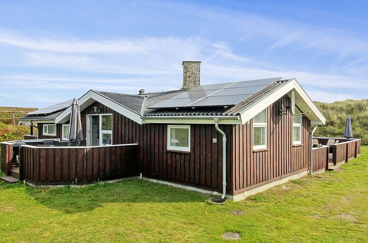 Vakantiehuis "Larisa" - 250m from the sea