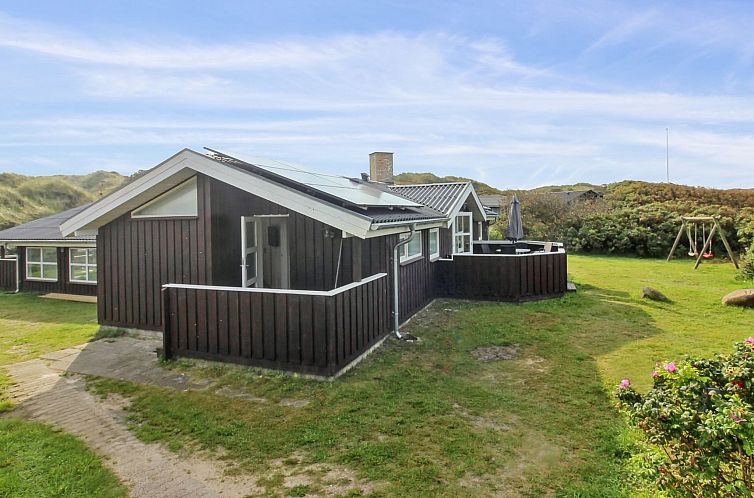 Vakantiehuis "Larisa" - 250m from the sea