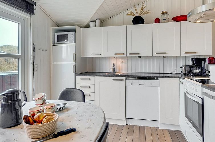 Vakantiehuis "Larisa" - 250m from the sea