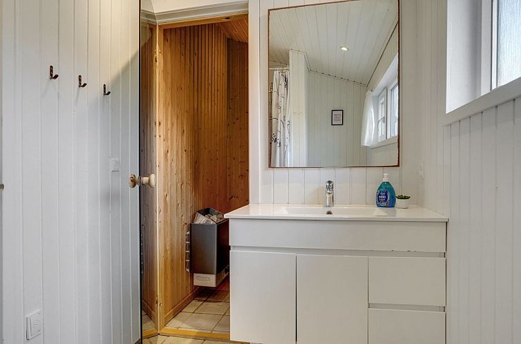 Vakantiehuis "Larisa" - 250m from the sea