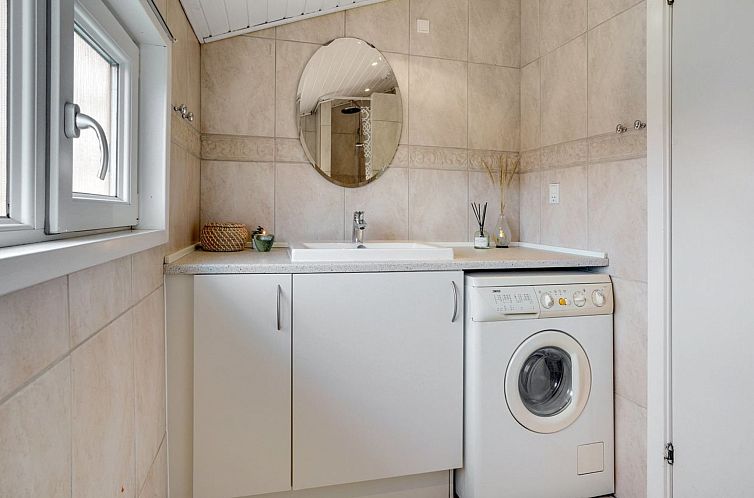 Vakantiehuis "Larisa" - 250m from the sea