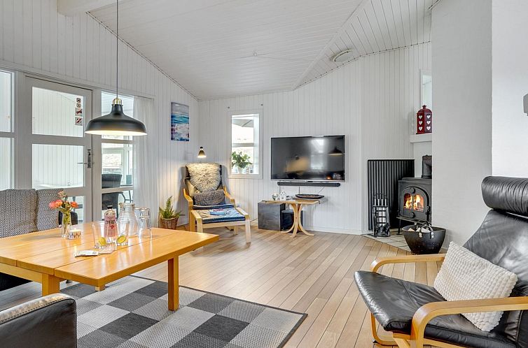 Vakantiehuis "Larisa" - 250m from the sea