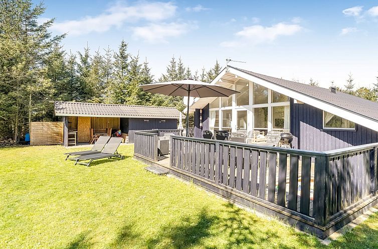 Vakantiehuis "Gustina" - 1.2km from the sea
