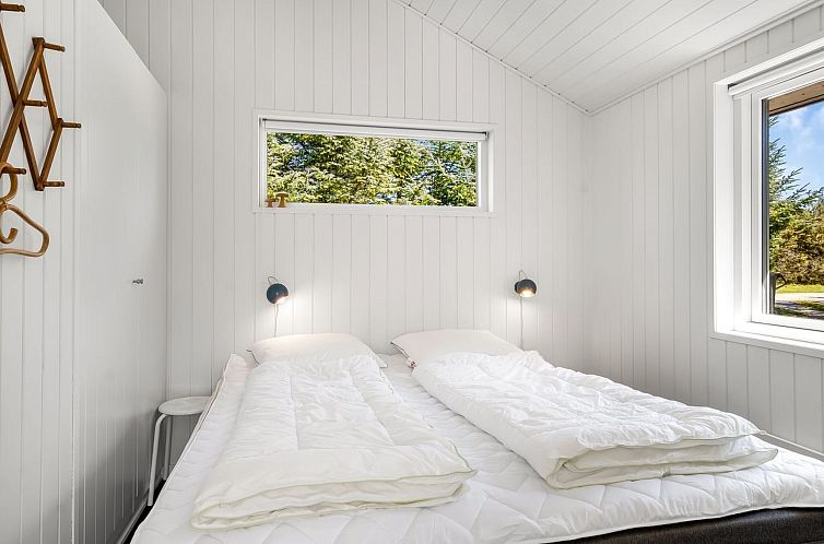 Vakantiehuis "Gustina" - 1.2km from the sea