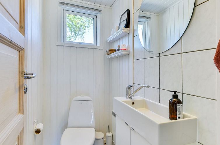 Vakantiehuis "Gustina" - 1.2km from the sea