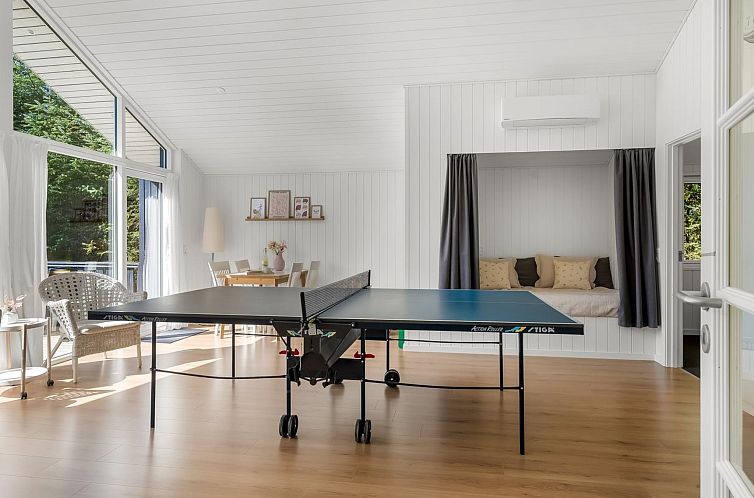 Vakantiehuis "Gustina" - 1.2km from the sea