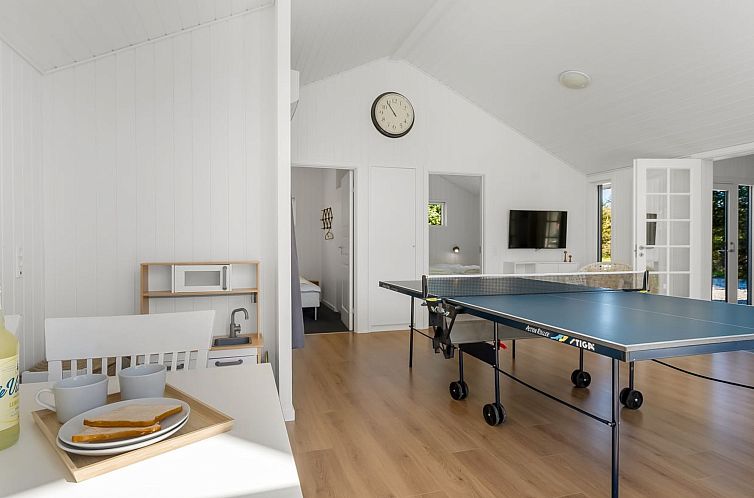 Vakantiehuis "Gustina" - 1.2km from the sea
