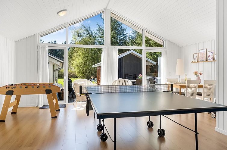 Vakantiehuis "Gustina" - 1.2km from the sea