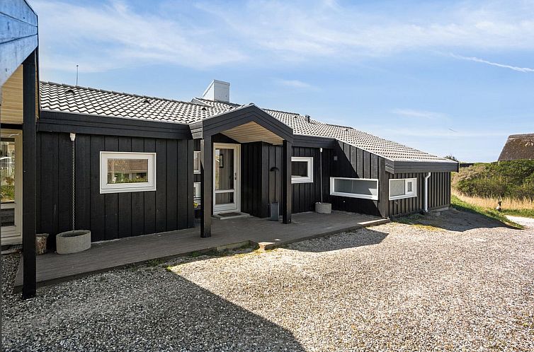 Vakantiehuis "Dijana" - 150m from the sea