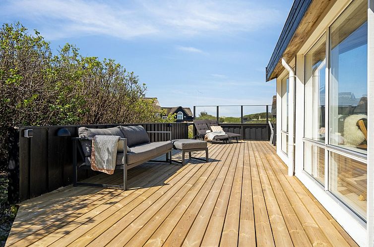 Vakantiehuis "Dijana" - 150m from the sea