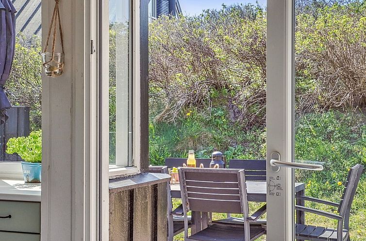 Vakantiehuis "Dijana" - 150m from the sea