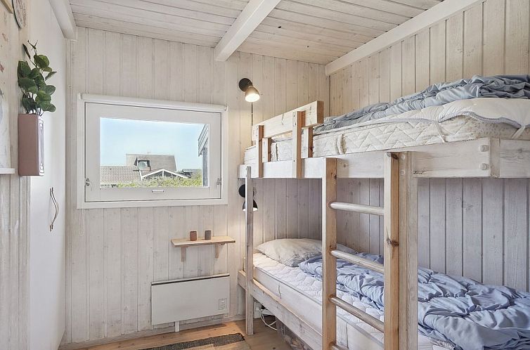 Vakantiehuis "Dijana" - 150m from the sea