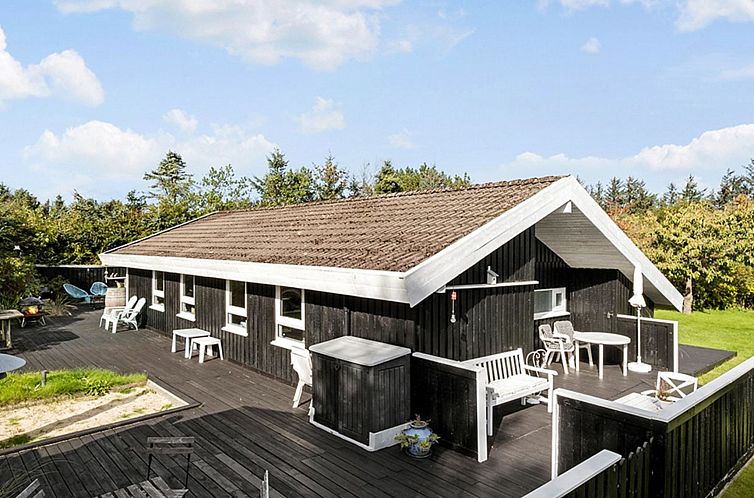 Vakantiehuis "Gonda" - 2km from the sea