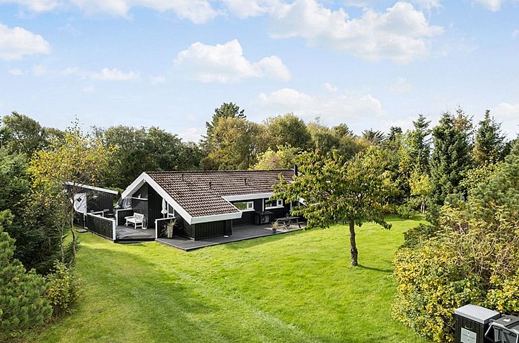 Vakantiehuis "Gonda" - 2km from the sea