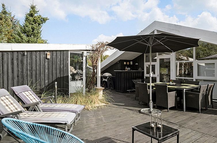 Vakantiehuis "Gonda" - 2km from the sea