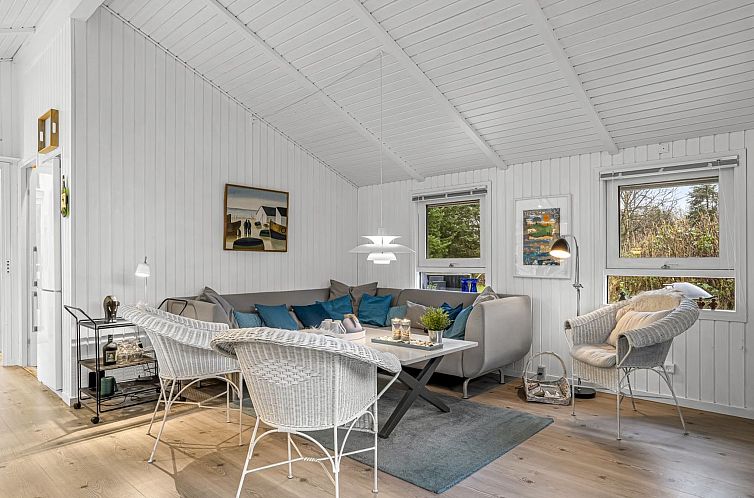 Vakantiehuis "Gonda" - 2km from the sea