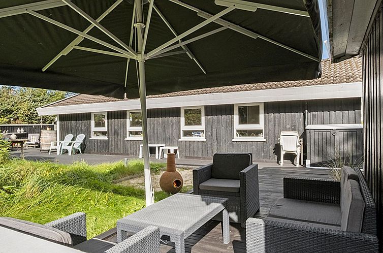 Vakantiehuis "Gonda" - 2km from the sea