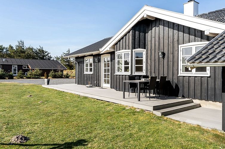 Vakantiehuis "Djuna" - 550m from the sea