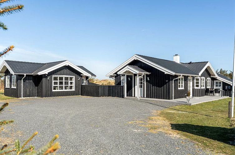 Vakantiehuis "Djuna" - 550m from the sea