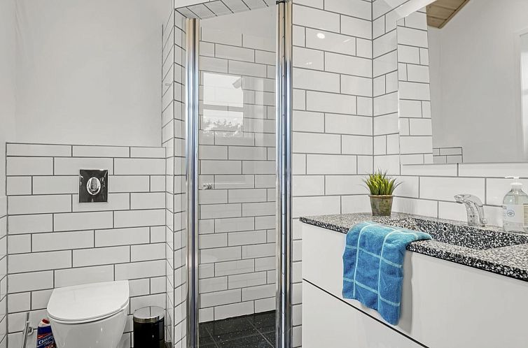 Vakantiehuis "Djuna" - 550m from the sea