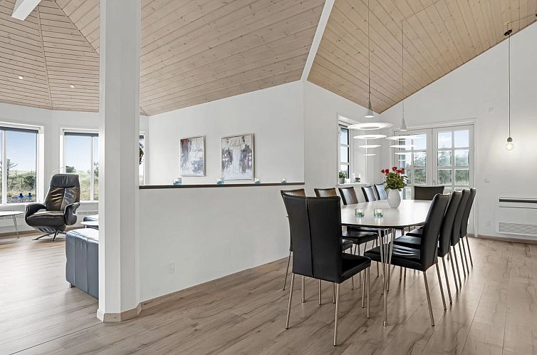 Vakantiehuis "Djuna" - 550m from the sea