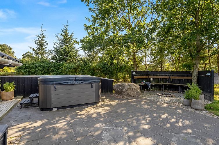 Vakantiehuis "Roska" - 1.3km from the sea