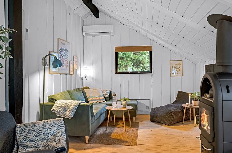 Vakantiehuis "Ejla" - 600m from the sea