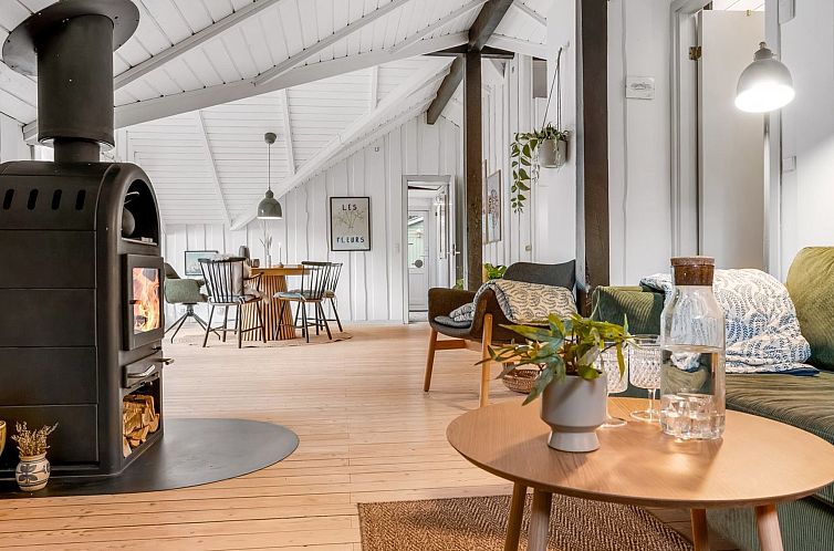 Vakantiehuis "Ejla" - 600m from the sea