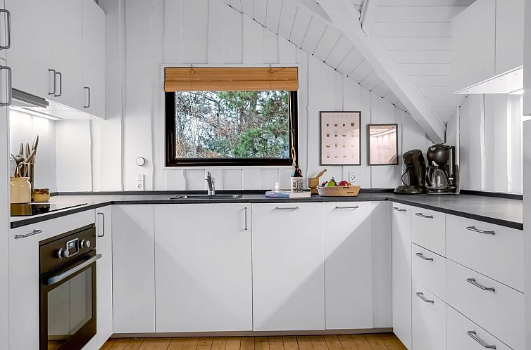 Vakantiehuis "Ejla" - 600m from the sea