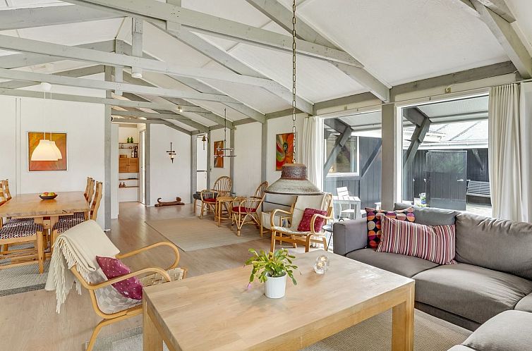 Vakantiehuis "Eivy" - 1km from the sea