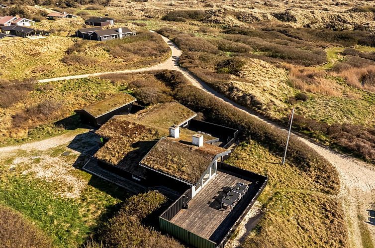 Vakantiehuis "Rutha" - 45m from the sea
