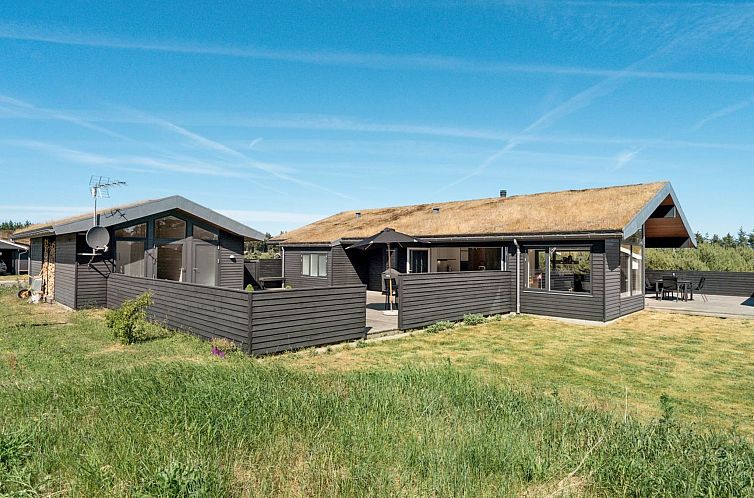 Vakantiehuis "Dorothe" - 1.4km from the sea